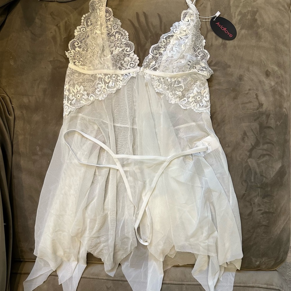 White lingerie set